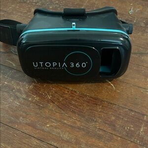 Black & Teal Virtual Reality Headset